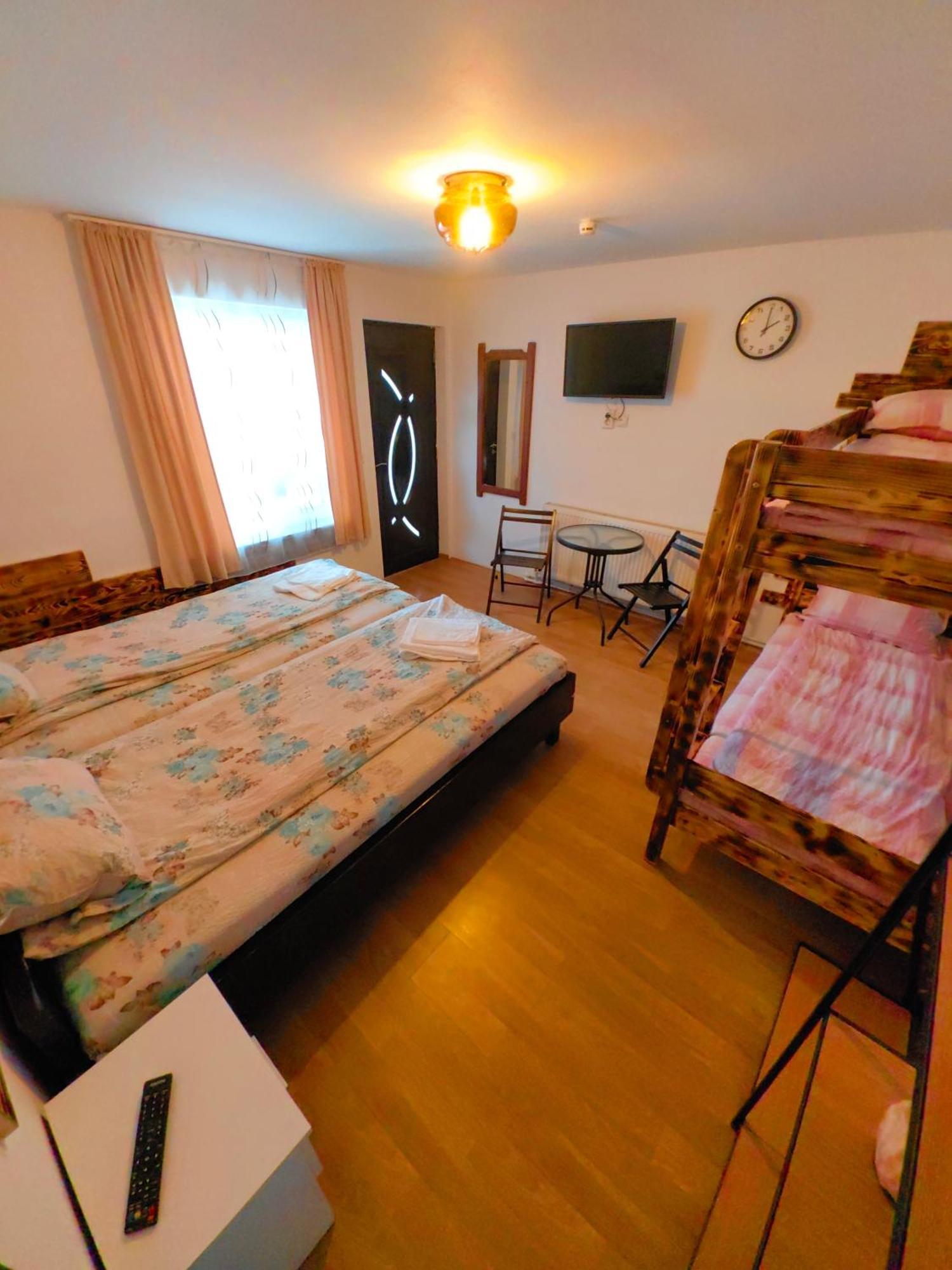Casa Mateo Apartment Toplita  Bilik gambar